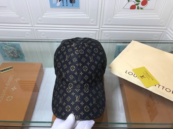 ブランド帽子着用イメージ